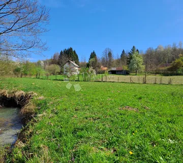 Na osami s potočićem - cover