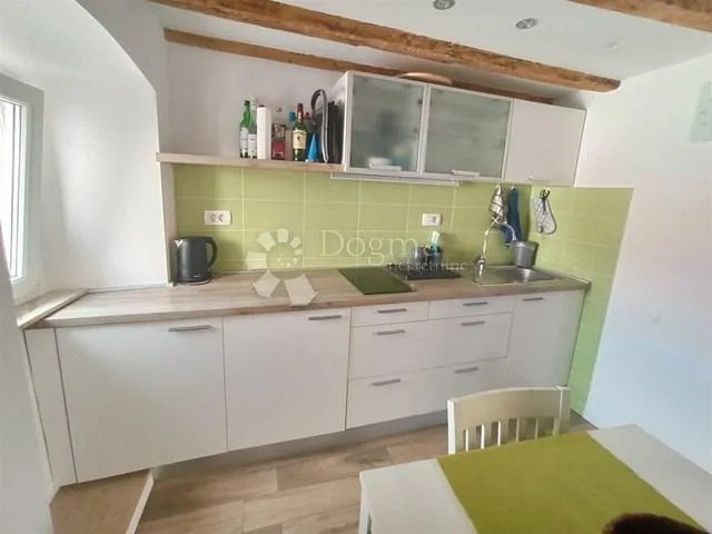 NOVOUREĐENI Apartman Baška stara jezgra  - cover