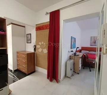 STAN U VISOKOM PRIZEMLJU, TRSTENIK - cover