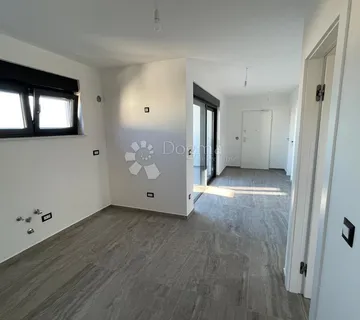 PRVI KAT S POGLEDOM NA MORE, MURTER – USLJEVIVO ODMAH - cover