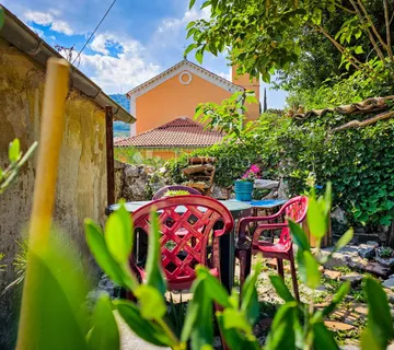 BAKAR KUĆA 140M2 NA 20M OD MORA! - cover