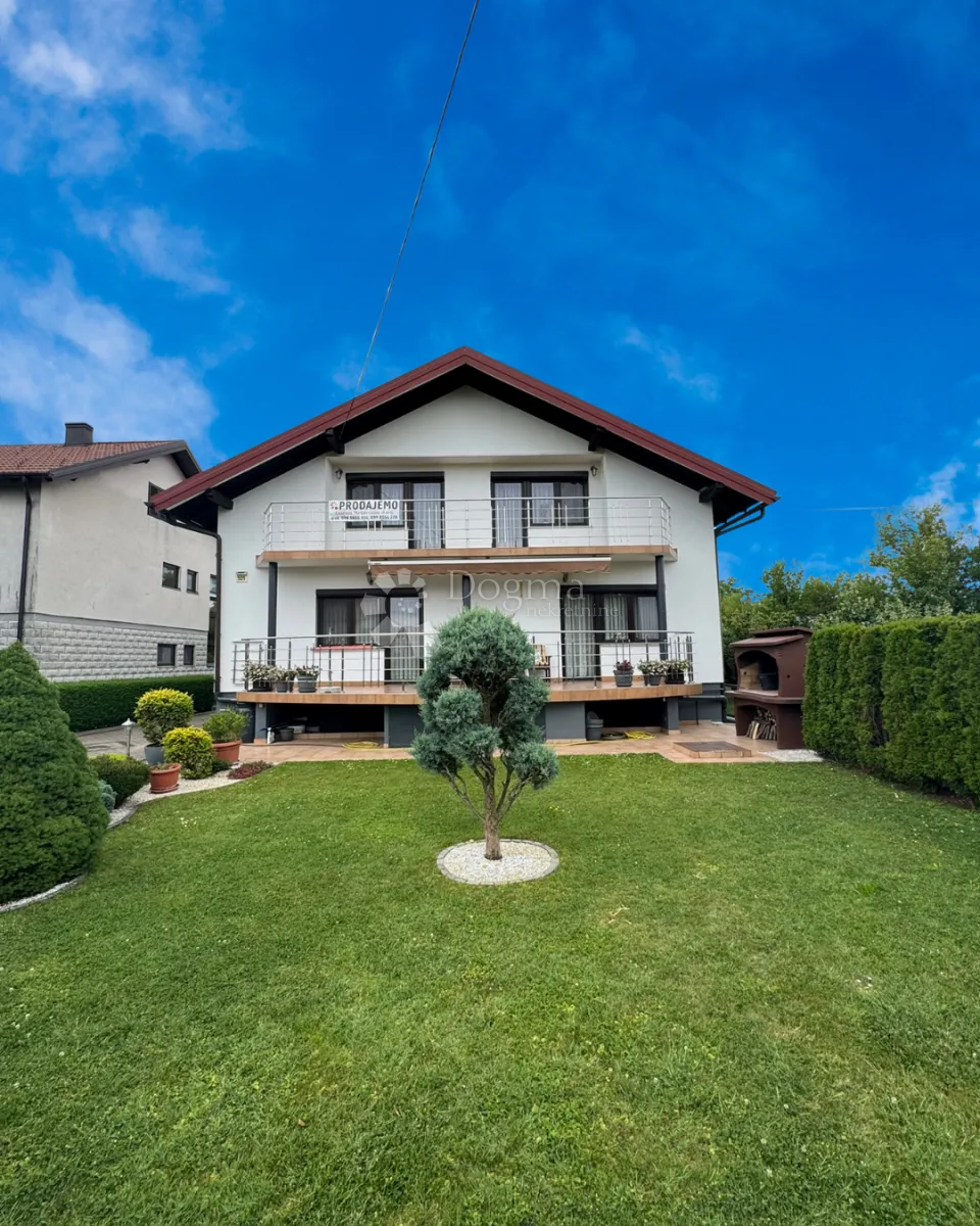 TOP prilika! Dva stana u kući s okućnicom i garažom - cover