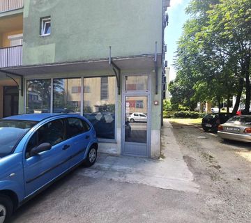 Poslovni prostor na odličnoj lokaciji - PRILIKA! - cover