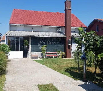 Velika obiteljska kuća u Sarvašu – idealno za veliku obitelj ili posao - cover