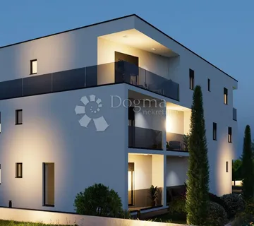 NOVOGRADJA KAŠTELA S5 - cover