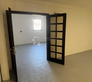 SKLADIŠNI PROSTOR 104 m2 ZA NAJAM - VARAŽDIN - cover