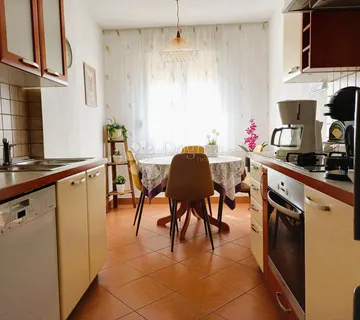 Podmurvice, stan, 68,37 m2, pogled na more - cover