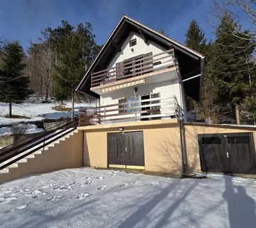 Savršenstvo u zelenilu Gorskog kotara - cover