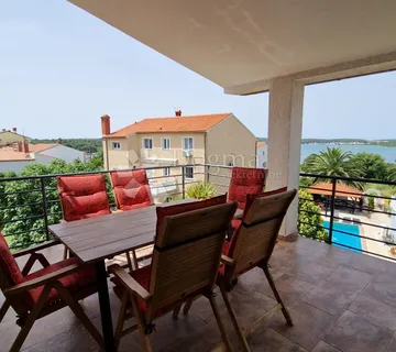 Nova kuća u Medulinu s 4 apartmana - 170m od mora - cover
