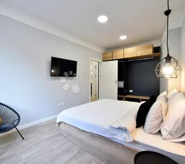 DVA STANA NA IZNIMNOJ LOKACIJI  - cover