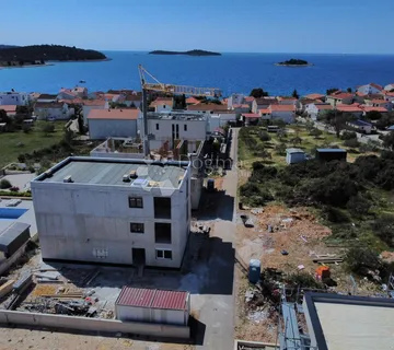 ROGOZNICA- 2.KAT S PREDIVNIM POGLEDOM s7 - cover