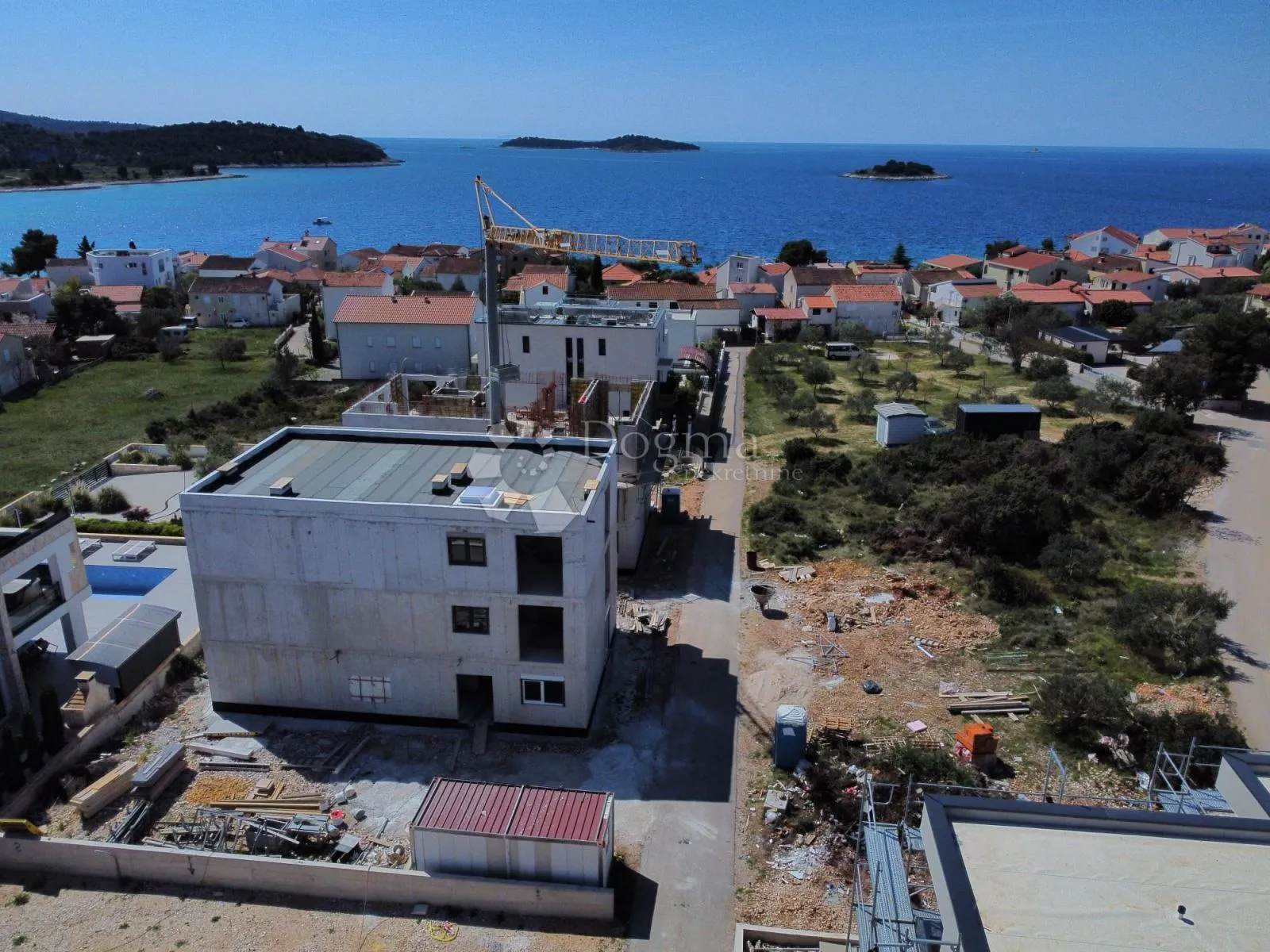 ROGOZNICA- 2.KAT S PREDIVNIM POGLEDOM s7 - cover