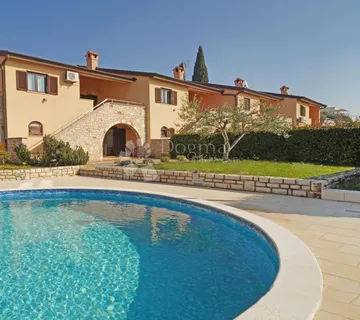 POREČ OKOLICA, KUĆA S PANORAMSKIM POGLEDOM NA MORE I BAZENOM - cover