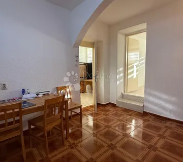 Stan na odličnoj lokaciji - cover