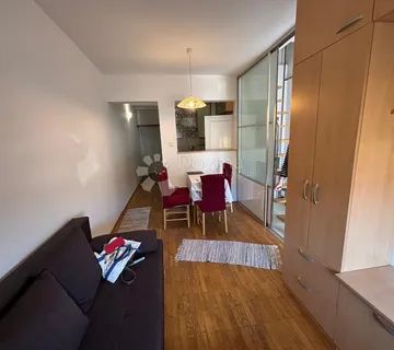 Najam: 3S dvoetažni stan s parkingom - cover