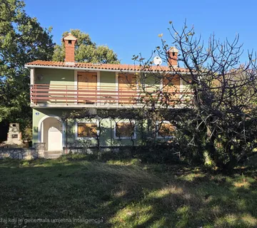 LABIN, kuća sa odvojenim studio apartmanom i garažom nedaleko Labina - cover