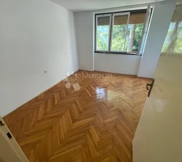 Turnić 48.75m2 2skl drugi kat odmah useljivo - cover