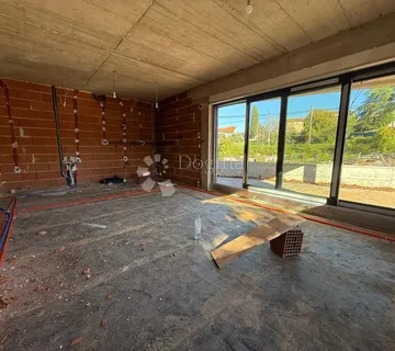 KANFANAR, NOVOGRADNJA 1.KAT - cover