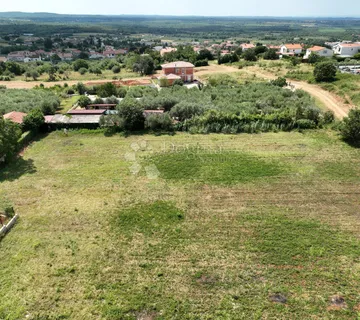 Atraktivno građevinsko zemljište za vile ili stanove, 3.150 m² - cover