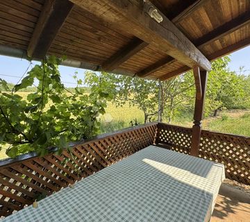 Šarmantna mala klijet za veliki odmor u prirodi - cover