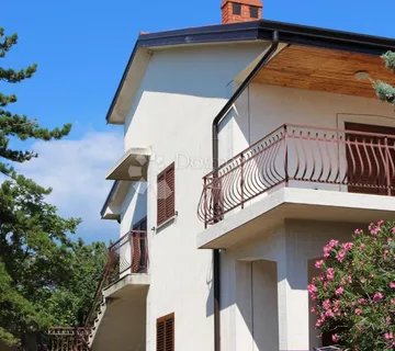 Jadranovo,150 metra od mora - cover