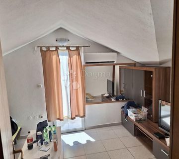 STAN U ROVINJU , na 300 m od mora, POVOLJNA PRODAJA ZA RENOVACIJU - cover