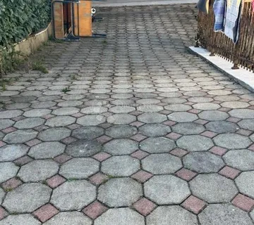 Garaža u Marčeljima - cover