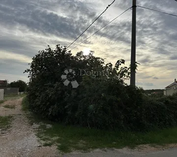 VRSI ,GRAĐEVINSKO ZEMLJIŠTE 2915m2 - cover