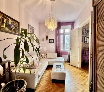 GOSPODSKI STAN U CENTRU RIJEKE! - cover