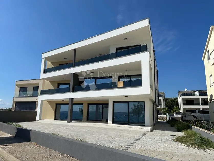 Luksuzni Apartman na moru  - cover