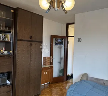 UGODAN SVJETAO STAN U SLOBOŠTINI - cover