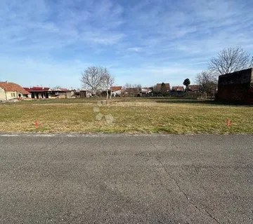 Prilika! Parcela za kuću ili stanove! - cover