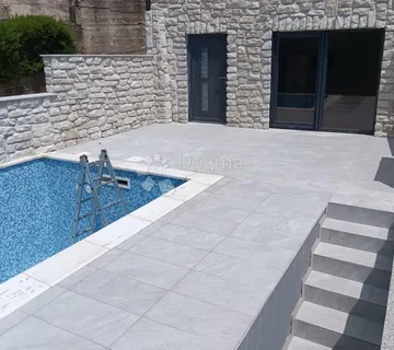 Bribir, kamena kuća sa bazenom - cover