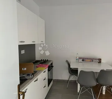 Odličan stan u centru Benkovca - cover