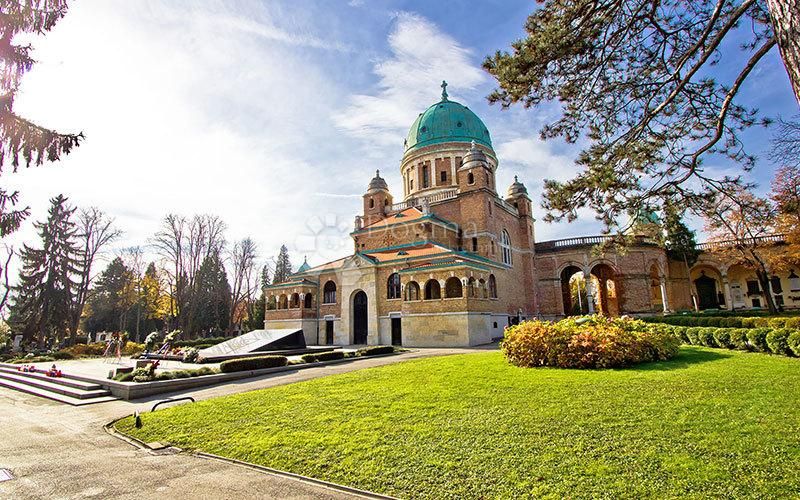 Grobno mjesto na iznimnoj lokaciji - cover