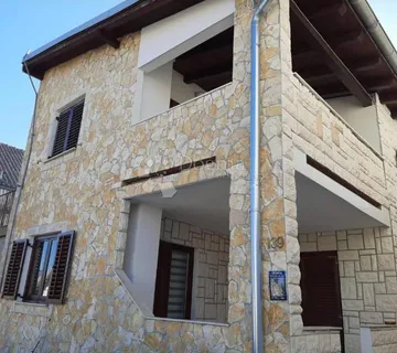 Predivna kuća Bilice pokraj Šibenika - cover