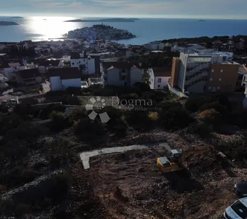 PRIMOŠTEN- JEDNOSOBNI STAN, ODLIČAN POGLED! - cover