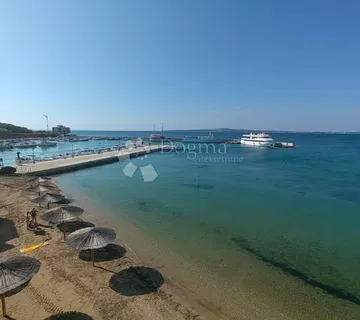 PRODAJE SE KAMENA KUĆA *** prilika koja se ne propušta*** - cover