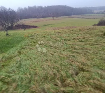 Prostrana parcela sa 1500 m2 građevinskog - cover