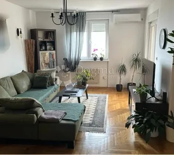 Paveki Kostrena dvosoban sa dnevnim boravkom! - cover