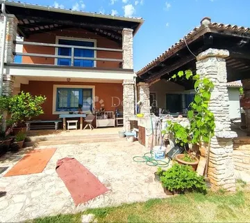 Prekrasna stancija u okolici Pule, s 10000 m² urbaniziranog zemljišta - cover