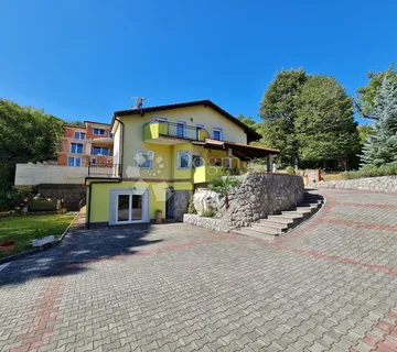 OPATIJA MATULJI SAMOSTOJEĆA KUĆA S TRI STANA  - cover