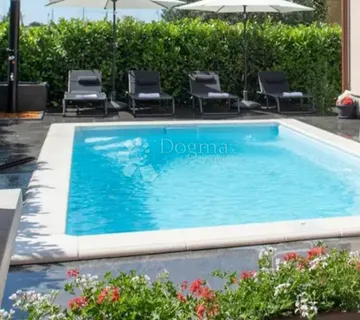 LUKSUZ U TROGIRU kuća sa bazenom +VPM - cover