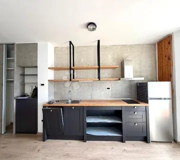 Podmurvice, predivan mali adaptirani stan s pogledom na more - cover