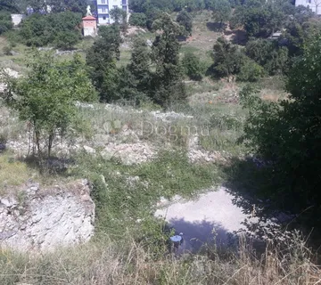 Veliki teren stambeno poslovne namjene - cover