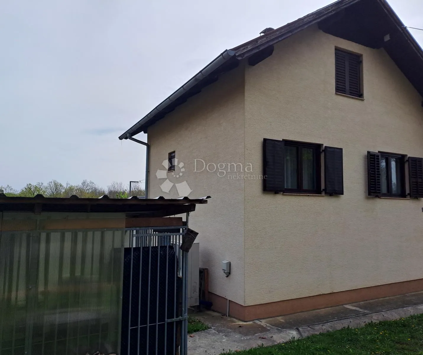 Toplice Topusko, odmah useljivo i namješteno - cover