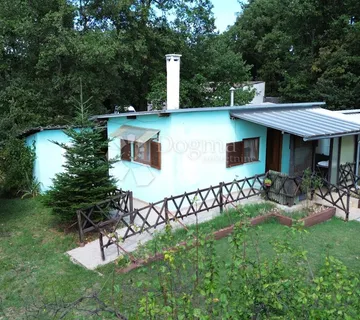 PRILIKA! Samostojeća kuća s puno potencijala - cover