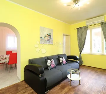 Mali stan, 50 m od mora, rijetkost ! - cover