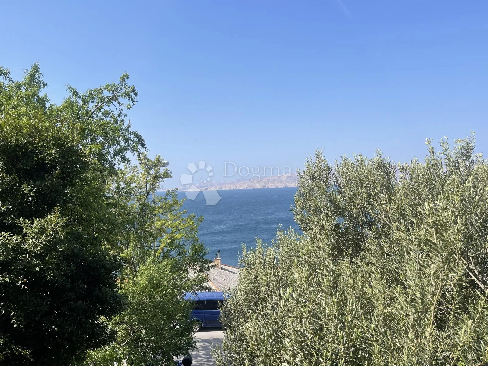 Predivan mali južni stan s pogledom - cover