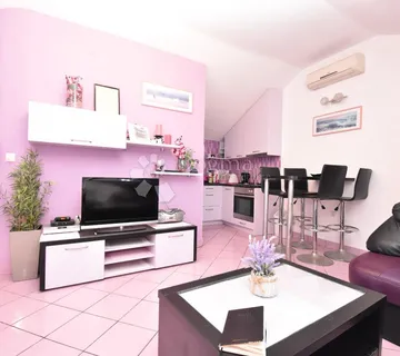 ŽABORIĆ - tri uređena stana u kući - cover